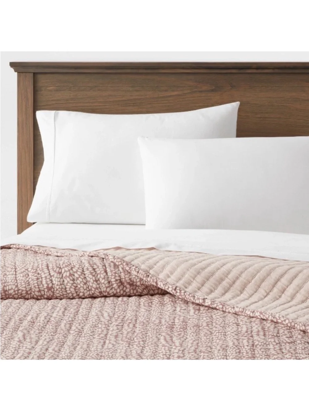 Threshold King Cotton Matelassé Swirl Quilt in Dusty Rose Pattern